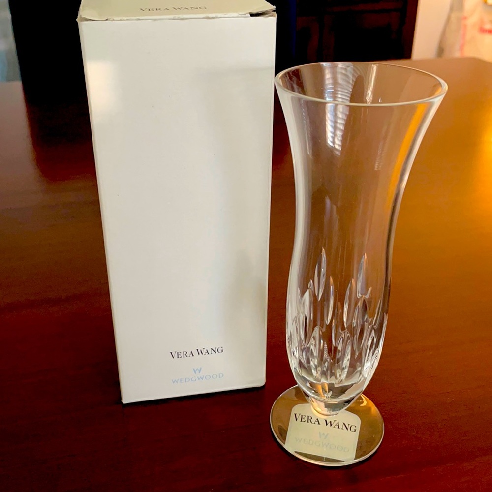 NEW Vera Wang Bud vase
